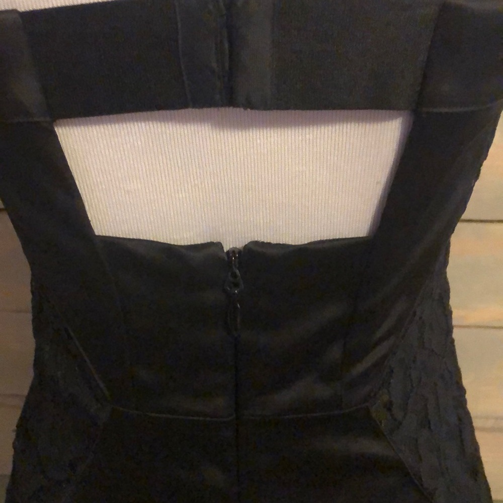Bebe Dress - Picture 6 of 7